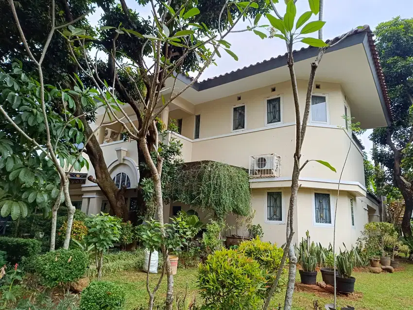 Rumah Taman Giri Loka, jalan lebar, tenang, Bsd