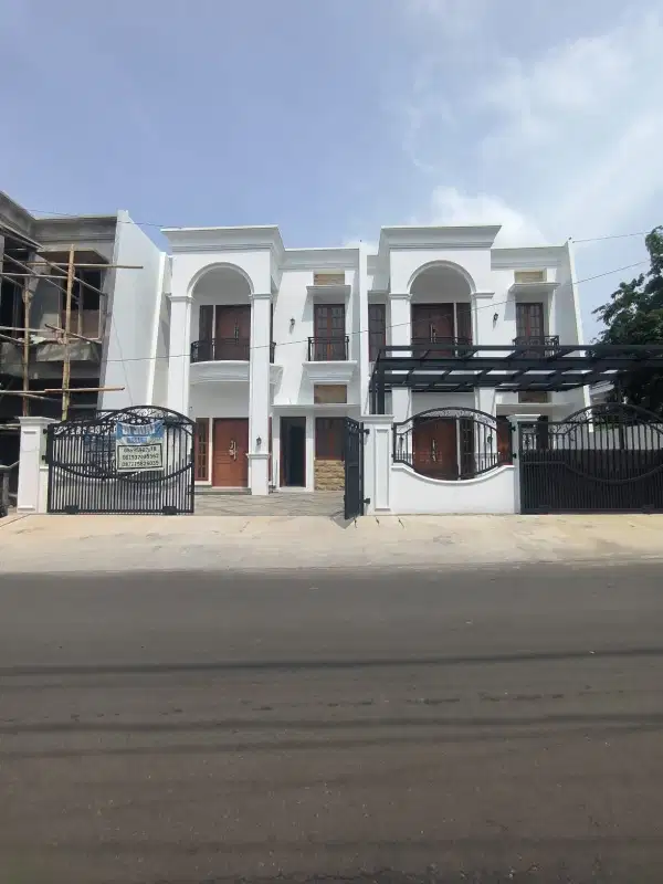 dijual Rumah baru di duren sawit jakarta timur
