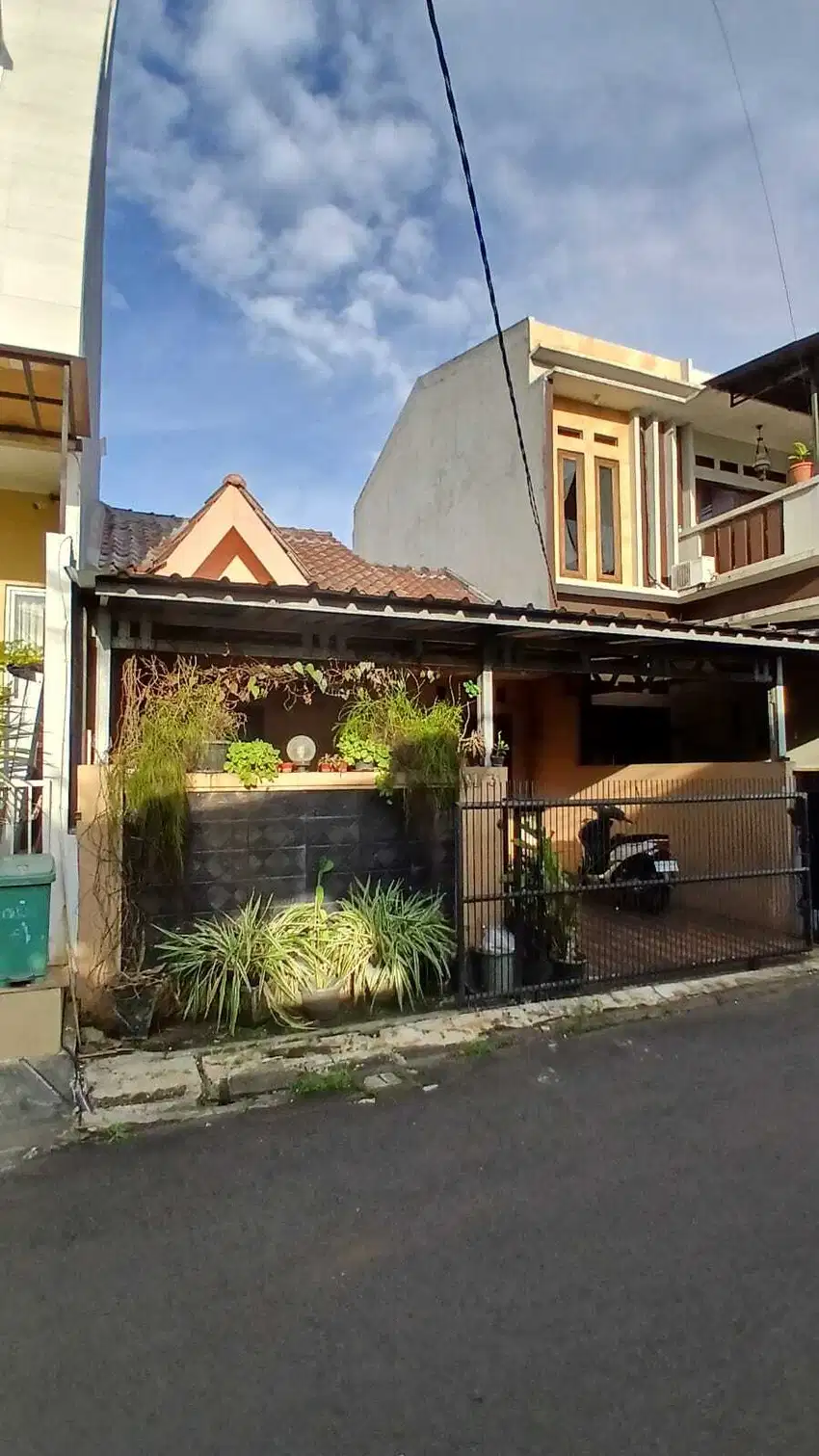 Dijual cepat rumah murah siap huni 1 lt akses 2 mobi Pamulang Tangsel