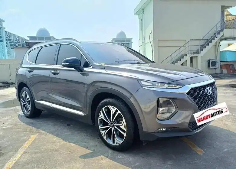 Hyundai Santa Fe XG Diesel Tahun 2018 Automatic Abu abu Metalik