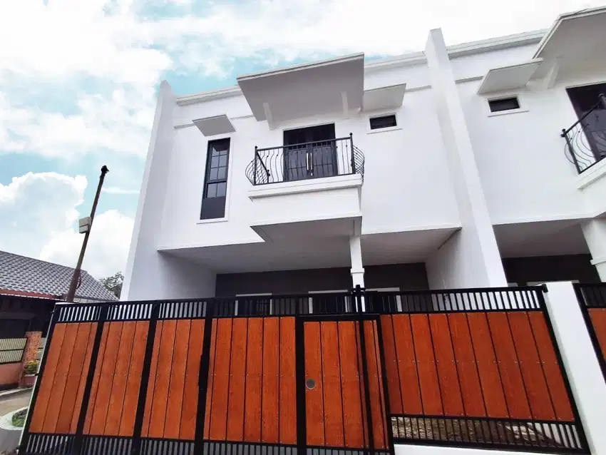 Rumah 2 lantai mewah Siap di  Pasir kuda kota  Bogor