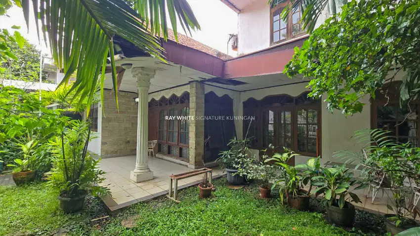 Dijual Rumah Tua Lokasi Strategis Di SCBD