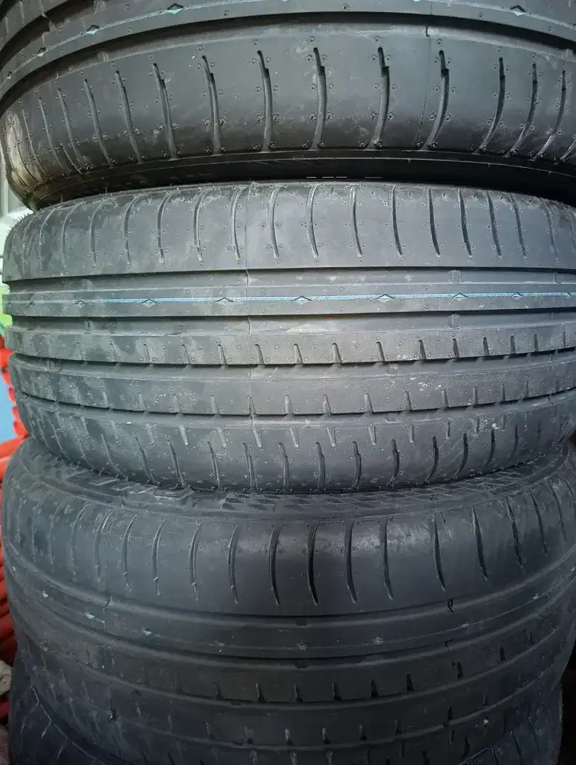 Di jual Ban ring 215 50 17