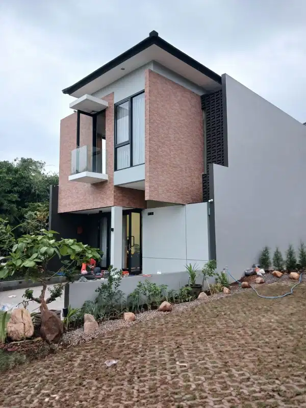 Dijual vila istimewa Taman dayu