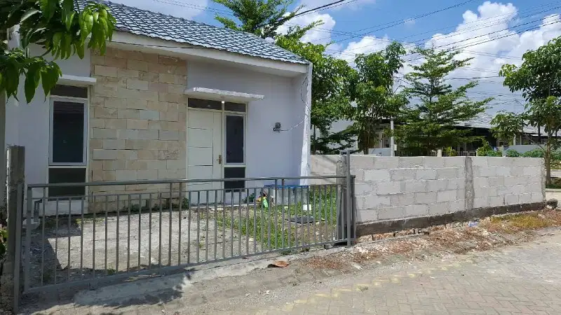 Disewakan Rumah di Slempit Gresik  Dekat RS Sehati  Dan Pintu Tol