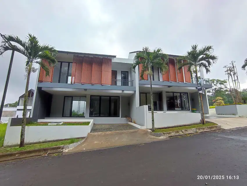 Rumah Rasa Villa Asri di Pusat Kota Bandung Dago Village