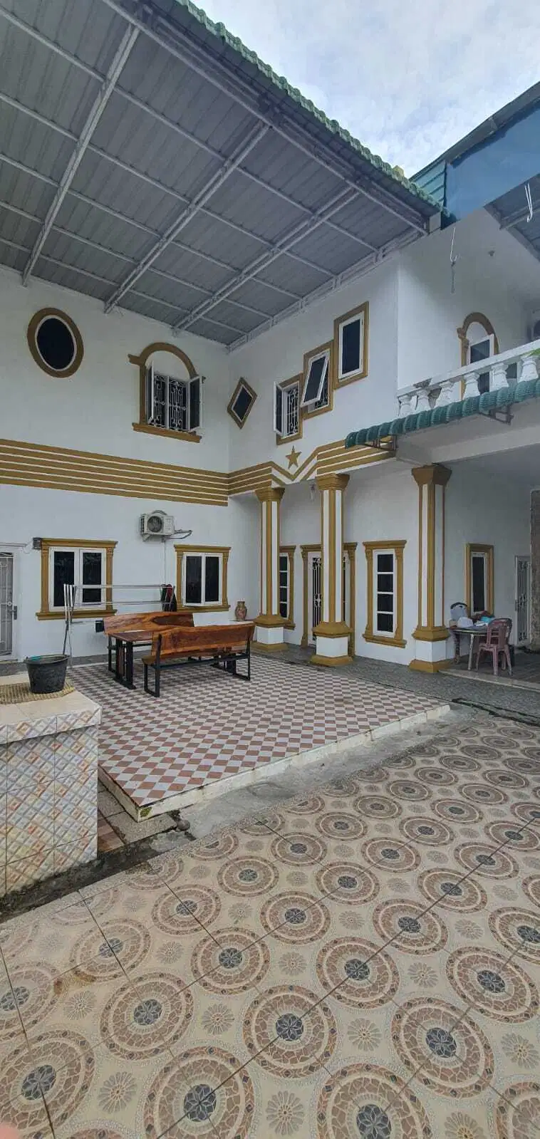 Dijual Rumah Luas Jl Abdul Hakim Cocok Untuk Kos-Kosan