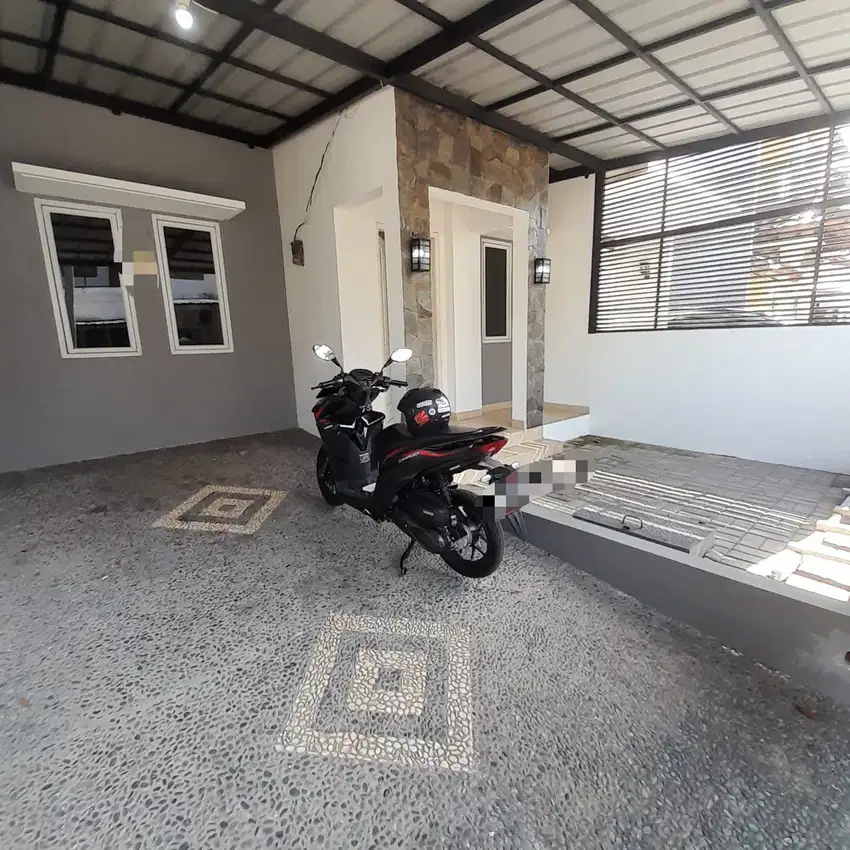Dijual rumah 2lt di Citra Grand