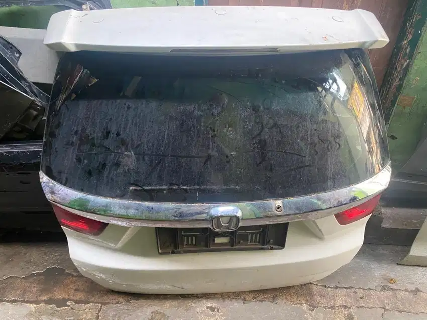 Pintu Bagasi Mobilio komplit