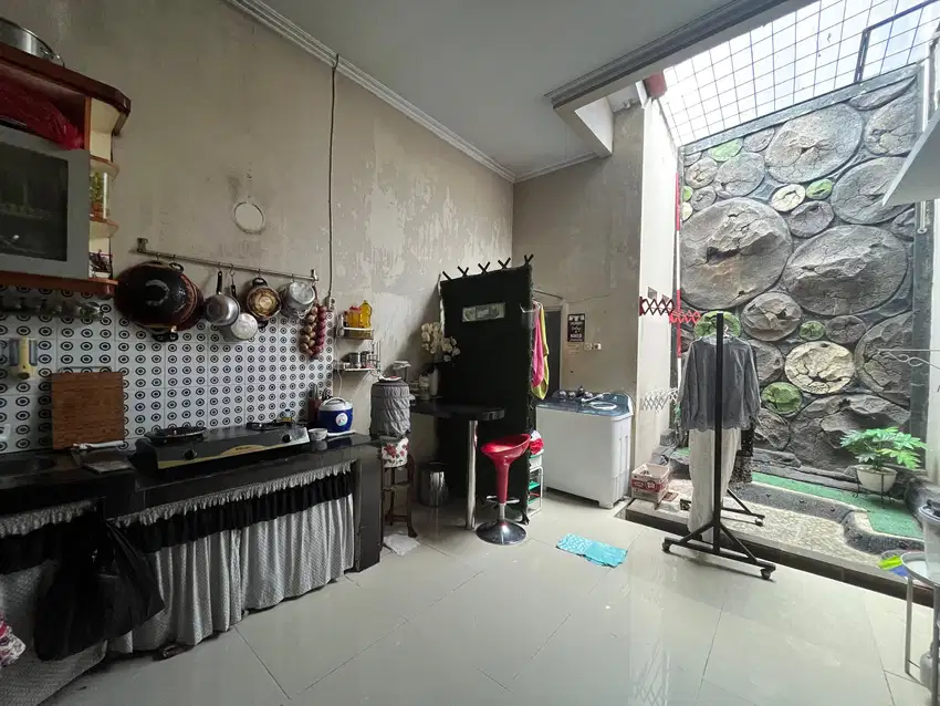 Rumah cocok untuk kos-kosan, bonus cctv, dekat UI, dan tol kukusan