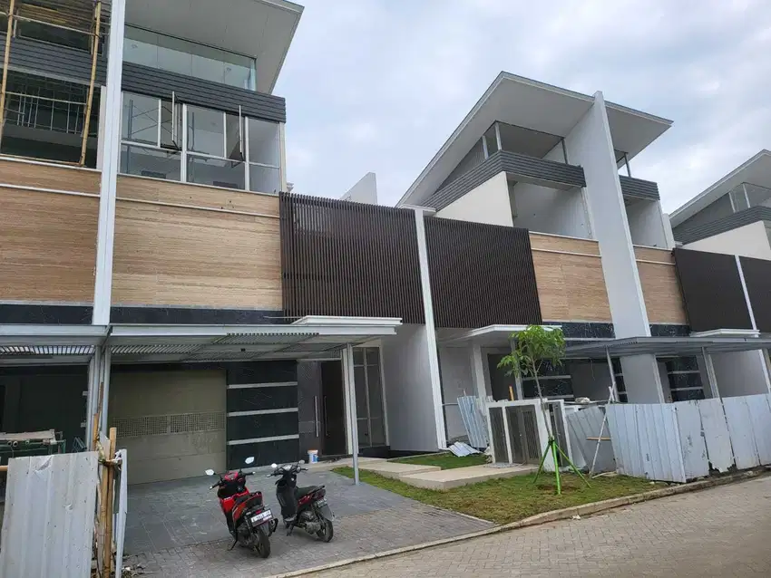FOR SALE RUMAH GOLF ISLAND CATALYA UK 10X30 3LANTAI ADA LIFT VIEW GOLF
