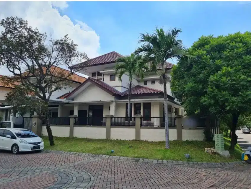 Dijual Rumah Graha Famili Row 5 Mobil Loss Surabaya Barat