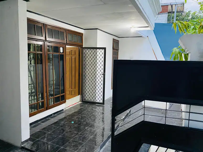 Rumah Rungkut Mapan Barat Surabaya Timur