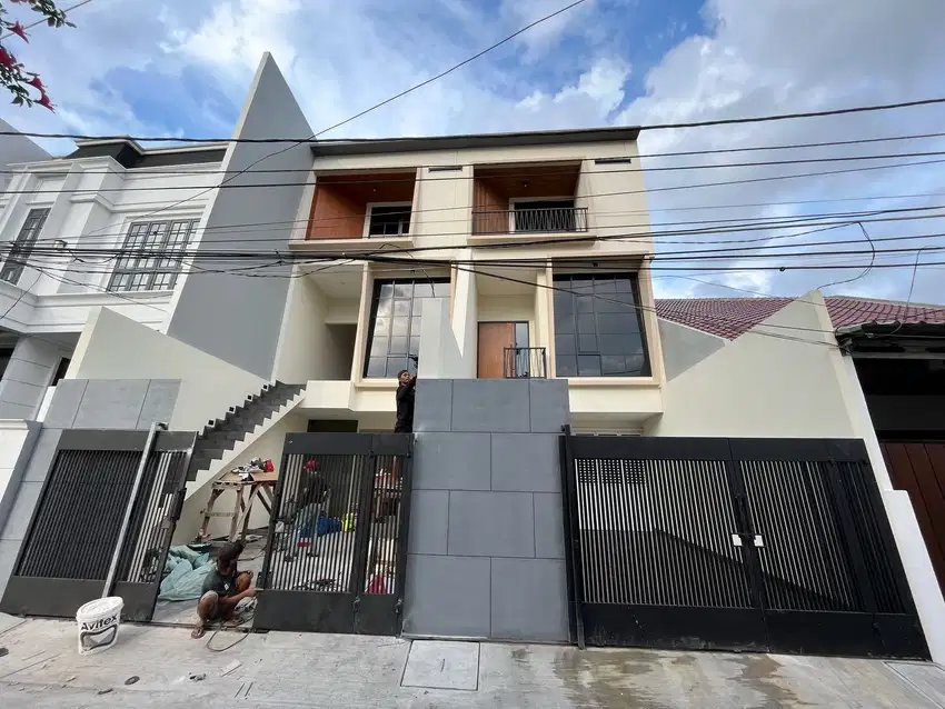 Di Jual Cepat Rumah Baru Tomang Siap Huni