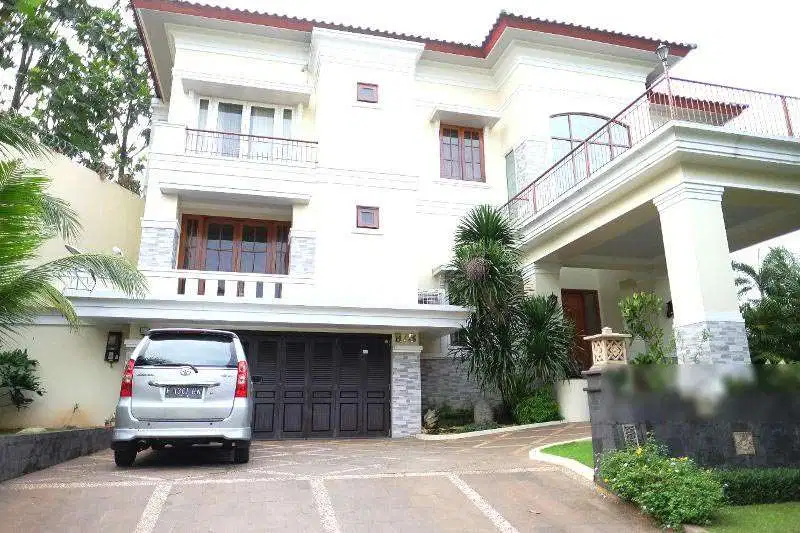 Rumah Cantik, Mewah Dan Asri Dalam Komplek Di Lebak Bulus