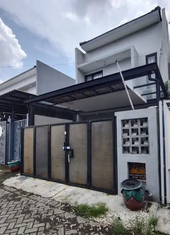 DIJUAL RUMAH MURAH 2 LANTAI DI GUNUNGANYAR