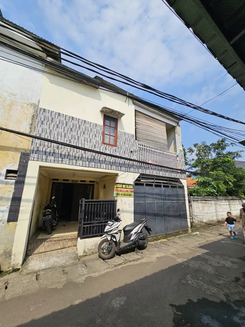 Rumah secondary condet jakarta timu
