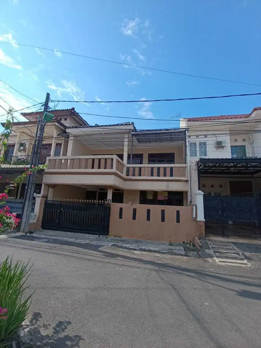 DIJUAL RUMAH SIAP HUNI DALAM KOMPEK PONDOK BAMBU JAKARTA TIMUR