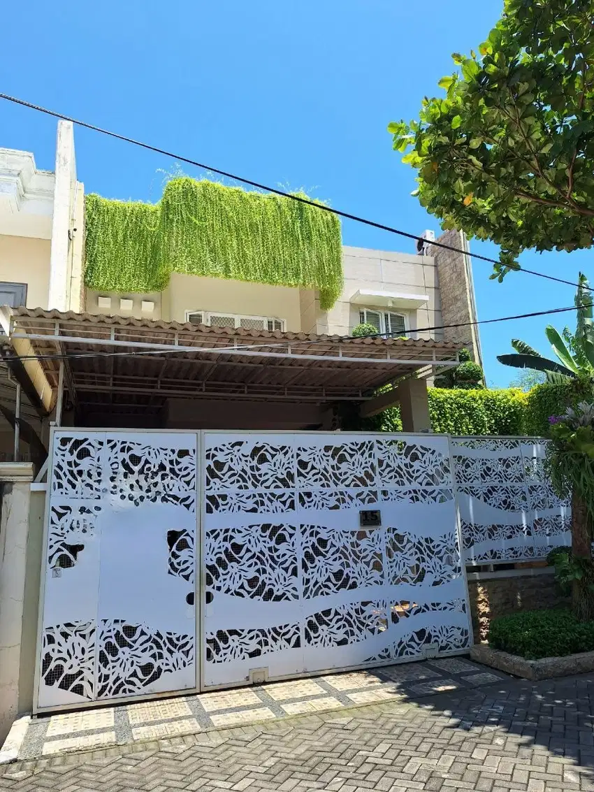 Dijual rmh second kondisi terawat pusat kota surabaya Manyar