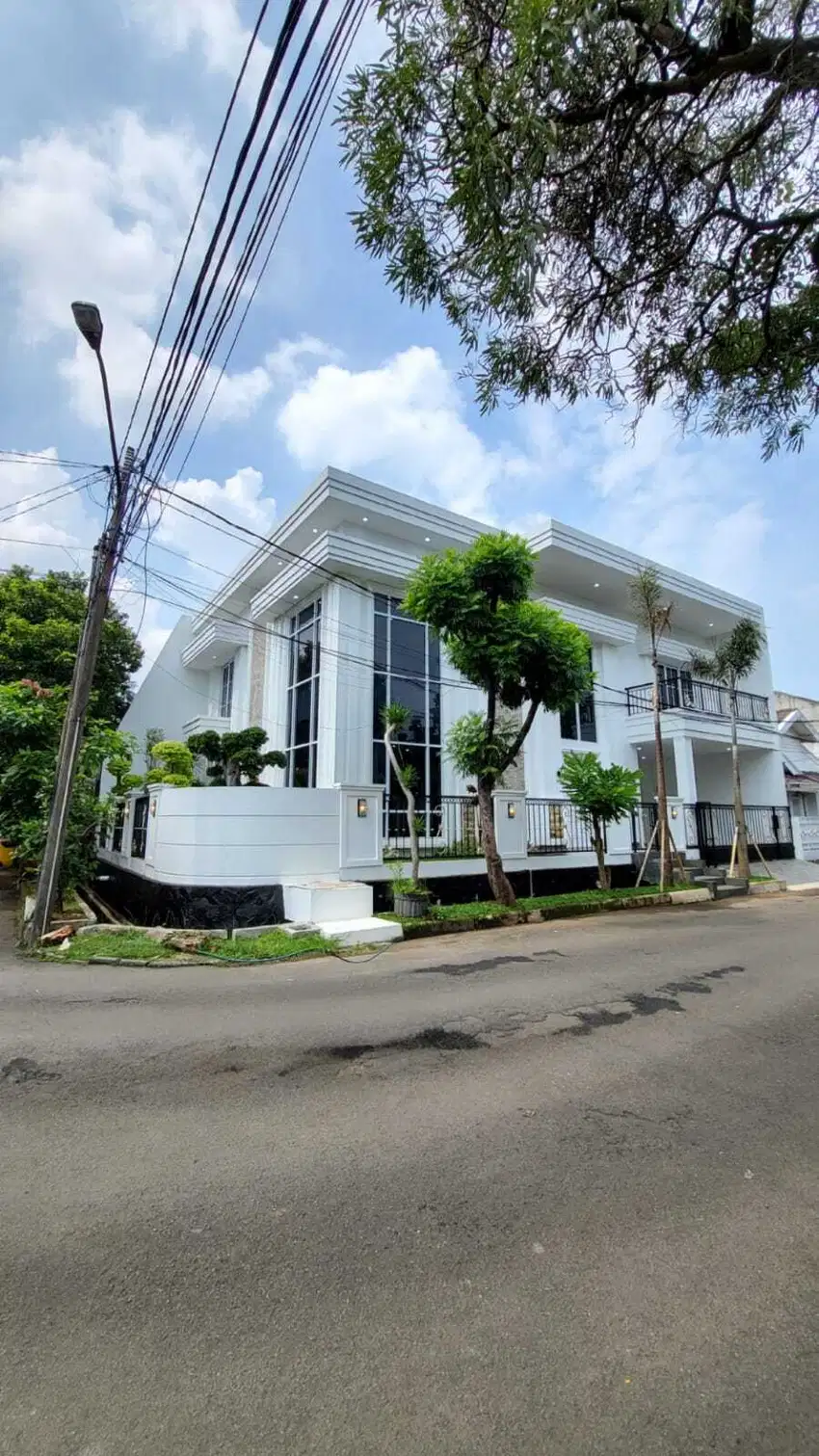 Rumah Brand New American Classic dalam Cluster di Bintaro sektor 9