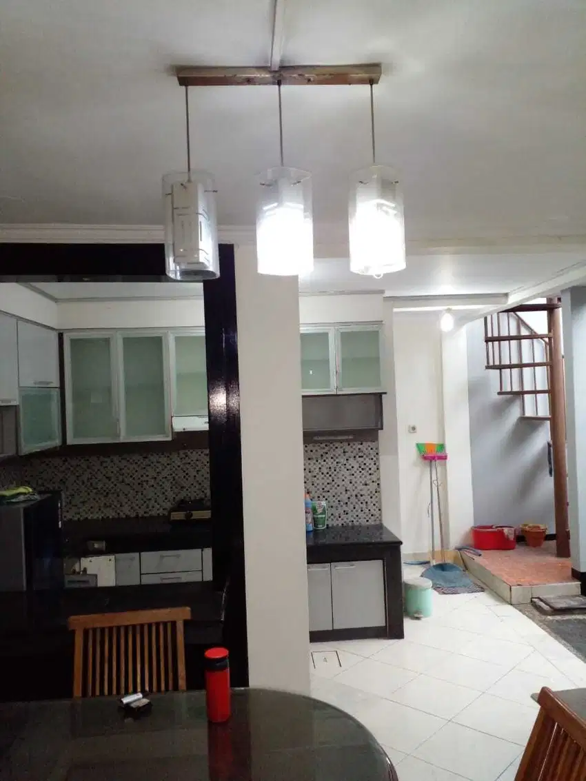 Disewakan Langka & Murah Jarang Ada Rumah Kota Baru Parahyangan Semi F