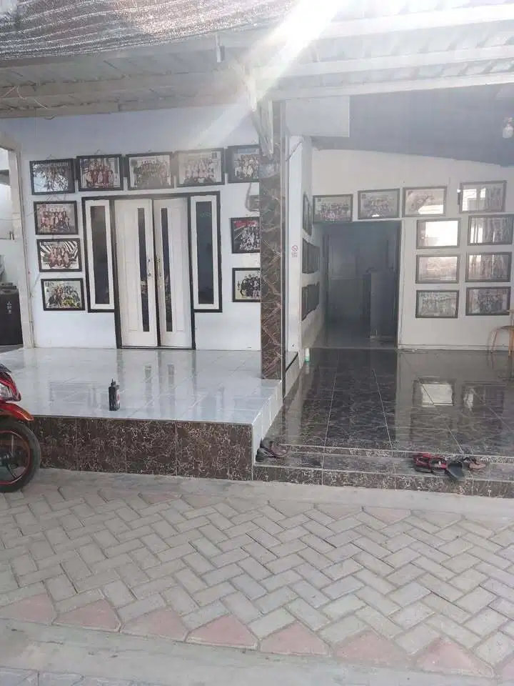 Dijual rumah 2 lantai Tulungrejo kec pare lillis sekoto