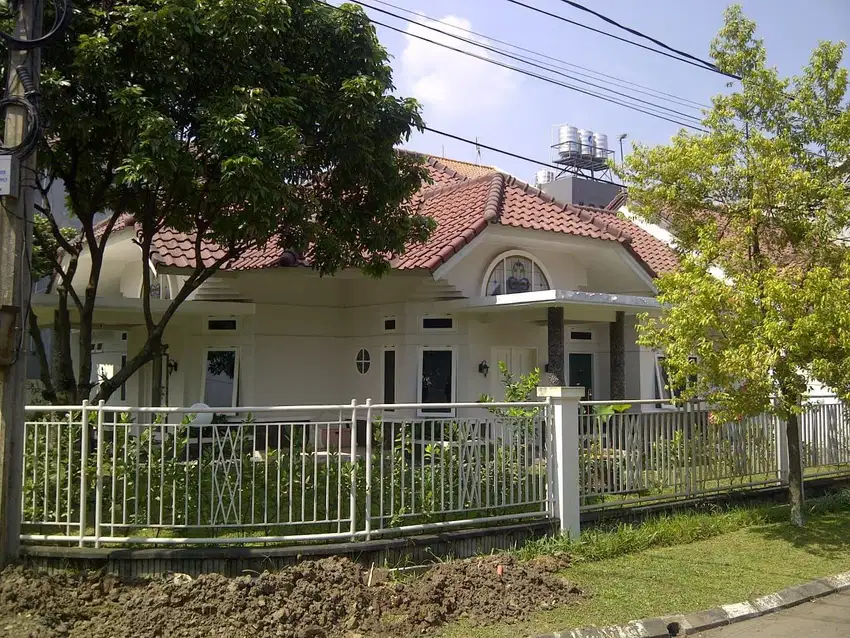 Rumah hook siap huni di batununggal