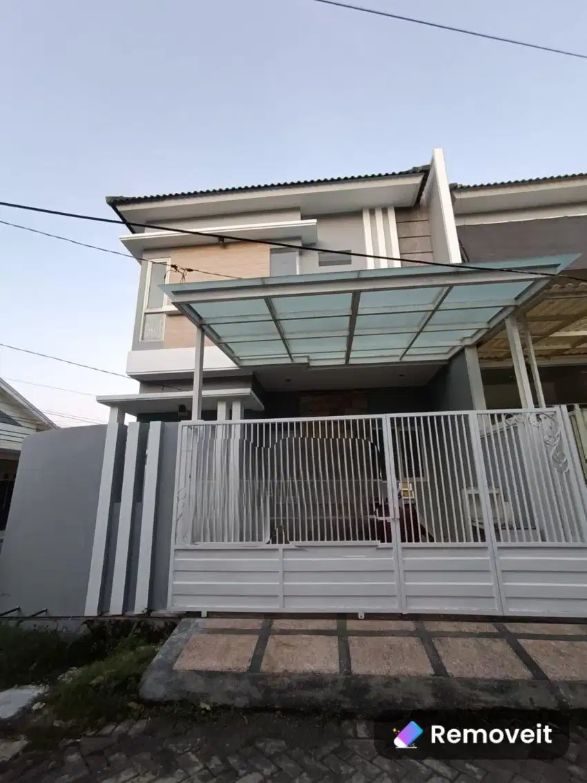DIJUAL RUMAH 2 LANTAI SUTOREJO