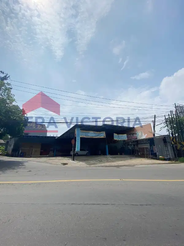 Tanah ada bangunan semi permanen usaha Car Wash/Cuci mobil