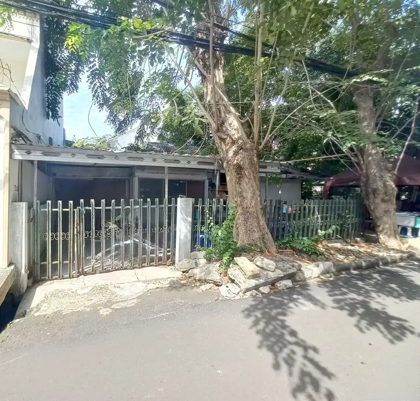 Dijual Cepat Rumah Tua Lokasi Strategis Sunter Jakarta Utara