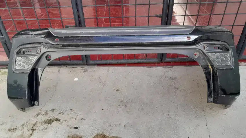 Bumper mobilio belakang original