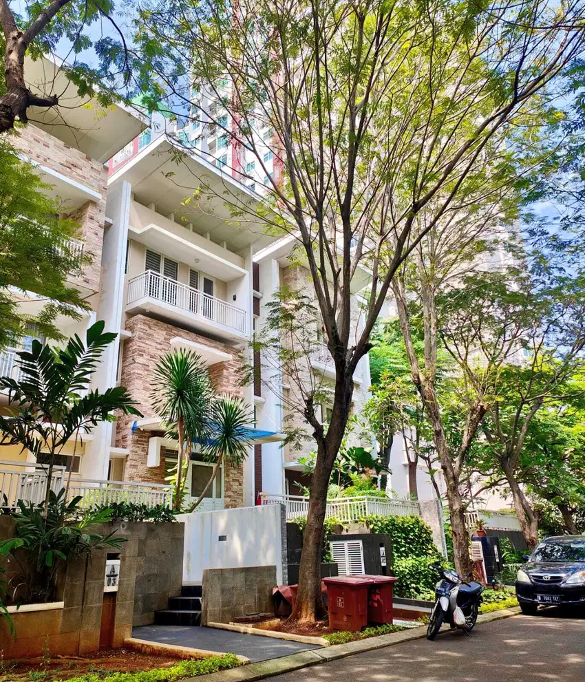 TURUN HARGA Rumah di Sherwood Residences, Kelapa Gading!
