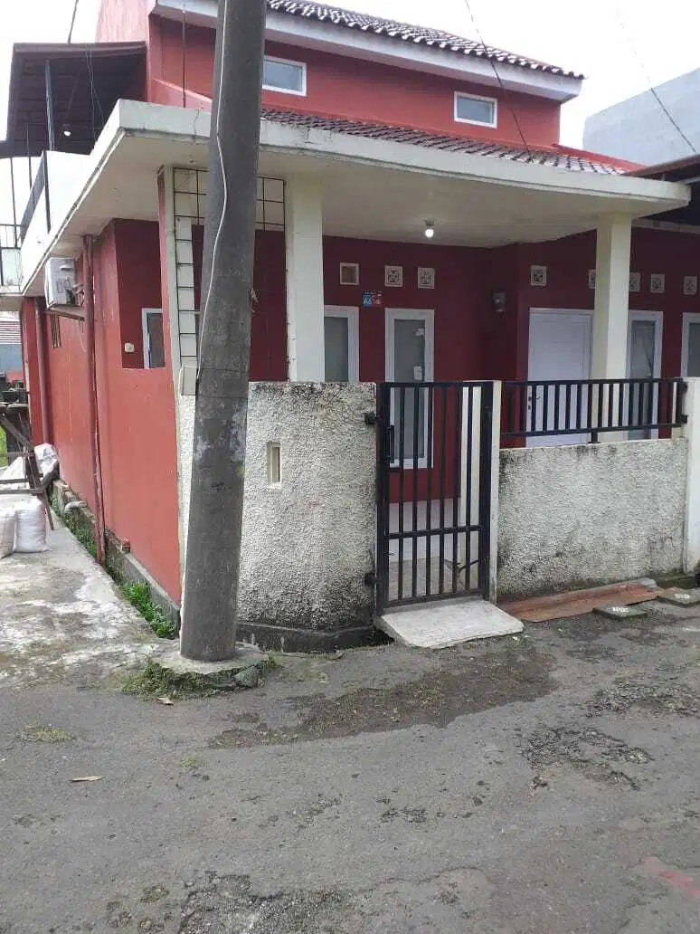 Rumah Siap huni dekat gerbang tol Sawangan komplek BDN Depok