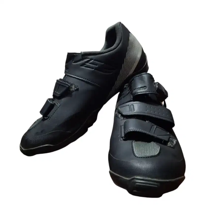 Sepatu Sepeda Shimano SH-ME301 Hitam Ukuran 40