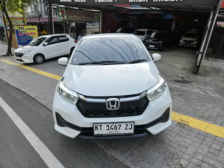 Honda Brio Satya E 1.2 MT th2023 warna putih