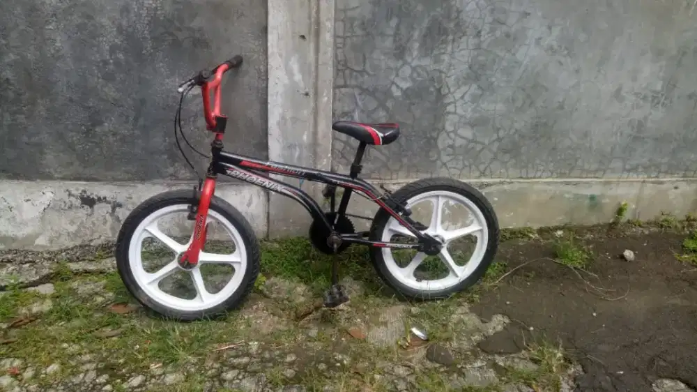 Bmx 20 merk phoneix cat ori tinggal pake