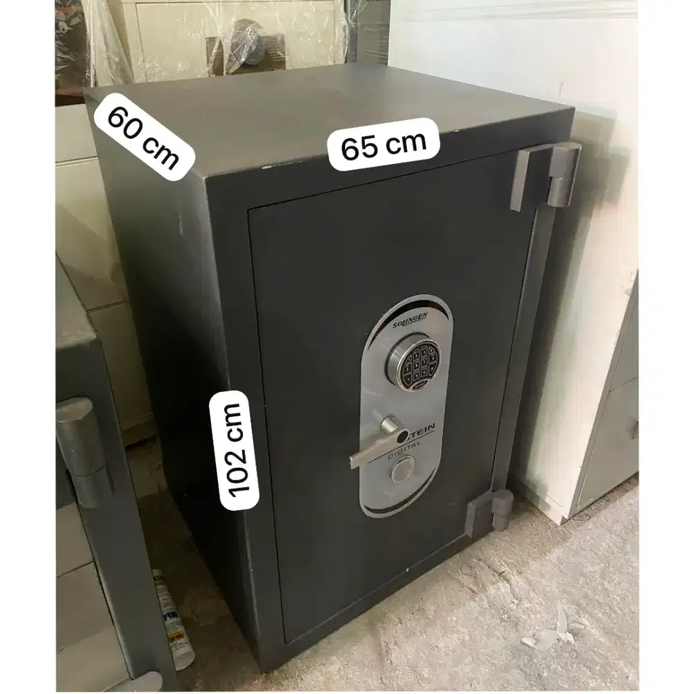 Brankas Solingen Bernstein Digital 1 meter Brankas Tahan Api Bekas