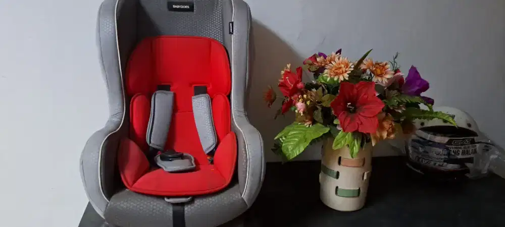 Jual Car Seat untuk bayi (Baby Does) kondisi masih bagus