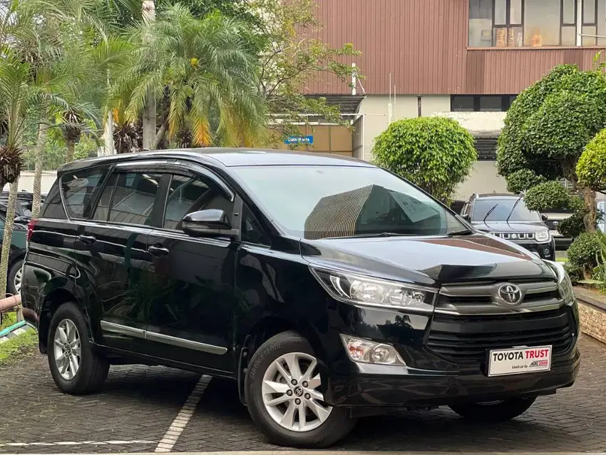 Toyota Kijang Innova Reborn Diesel 2.4 G AT Hitam 2020