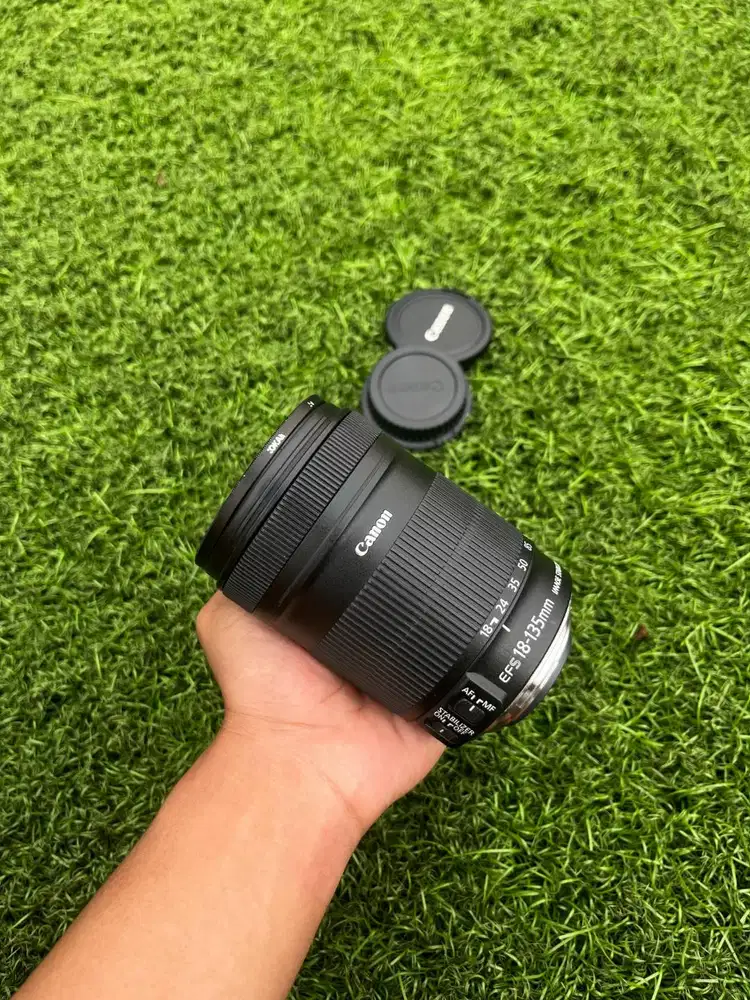 Lensa Canon EFS 18-135mm f3.5-5.6 IS