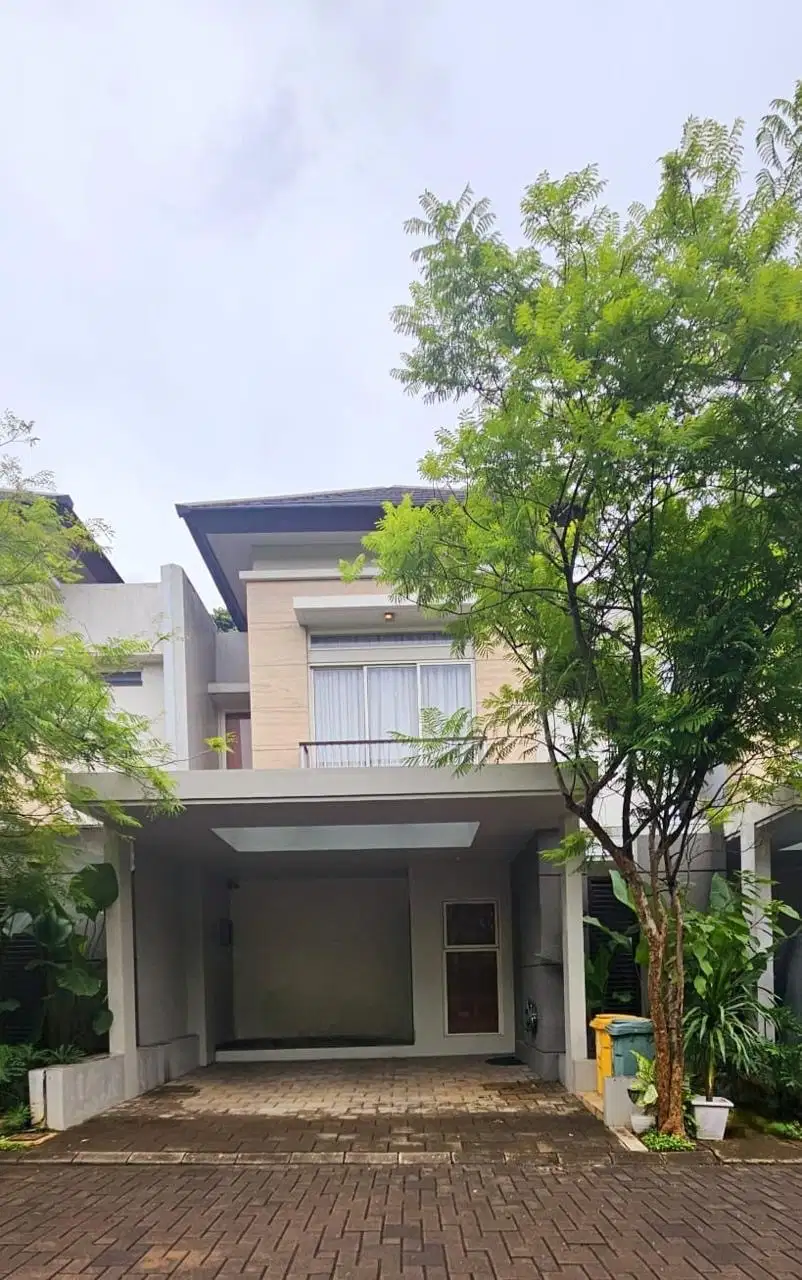 Dijual rumah serenia hills