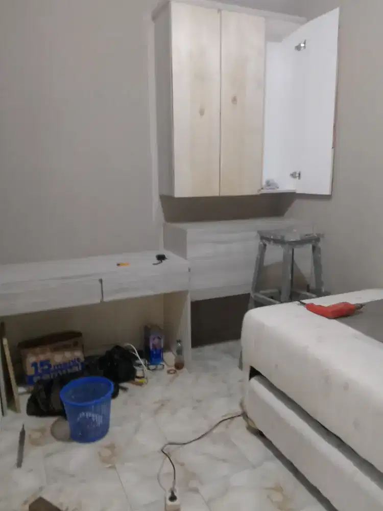 Tukang kayu tukang kicenset