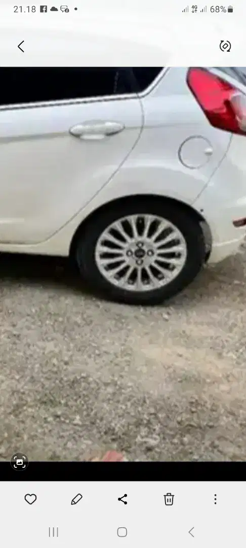 Dicari velg bawaan ford fiesta 2011