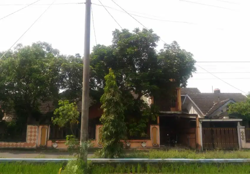 Rumah Jl. Kabupaten 2Lantai Semifurnish