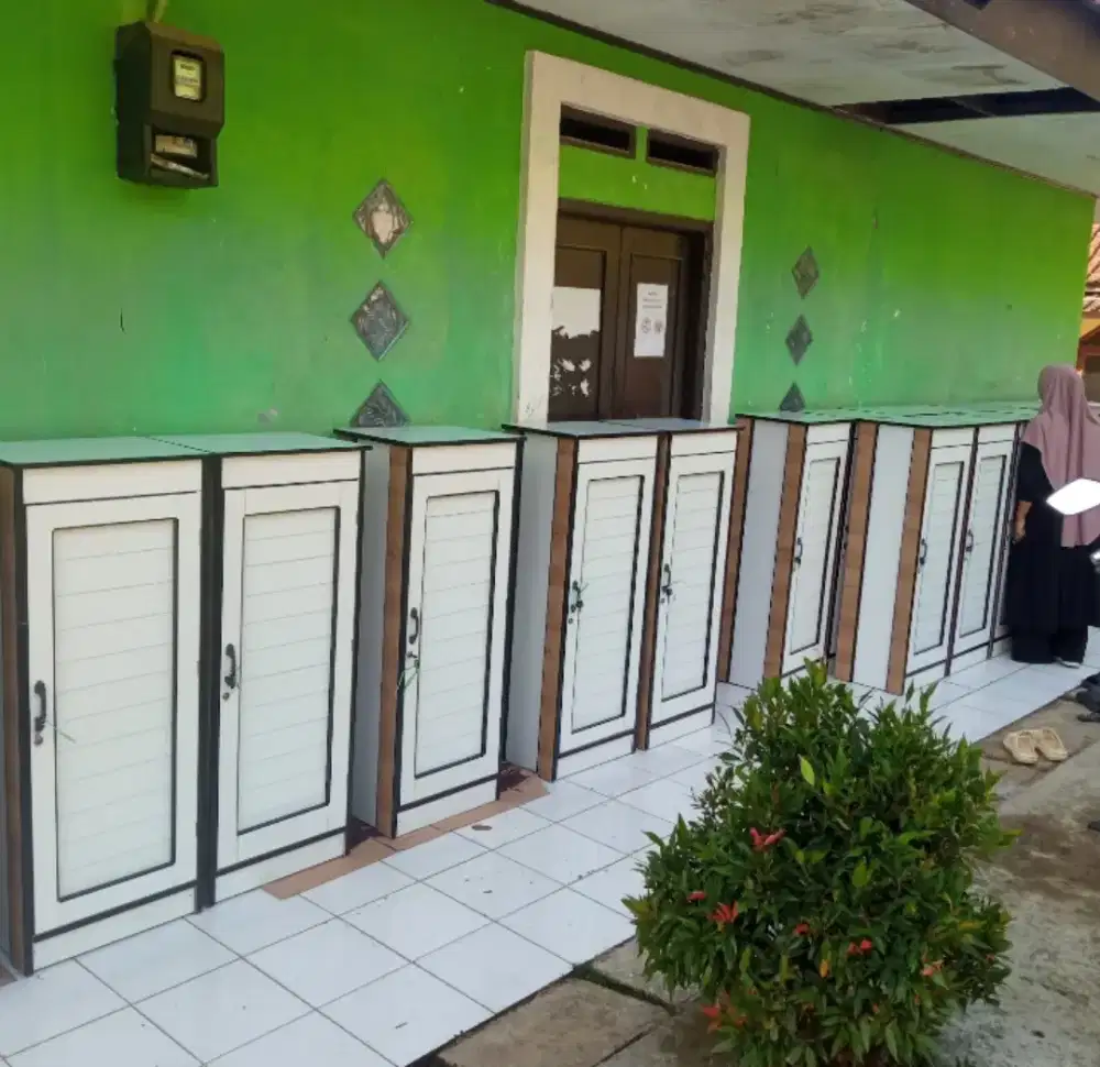 Lemari pakaian 3 susun