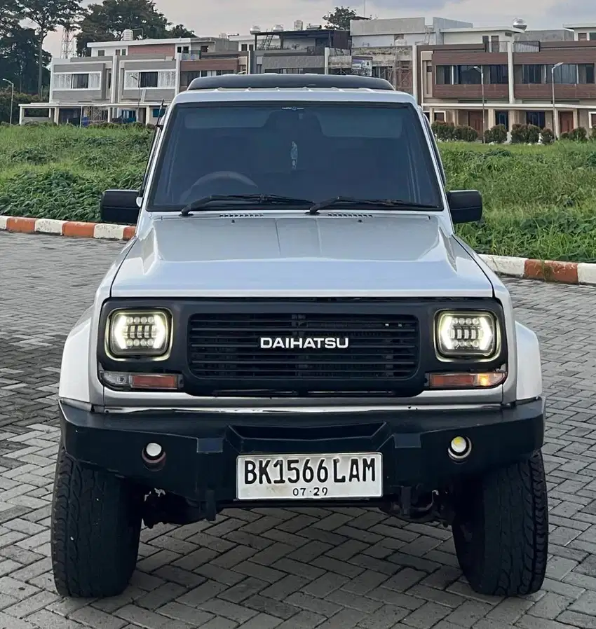 TAFT ROCKY 4x4 RUGGER 2001