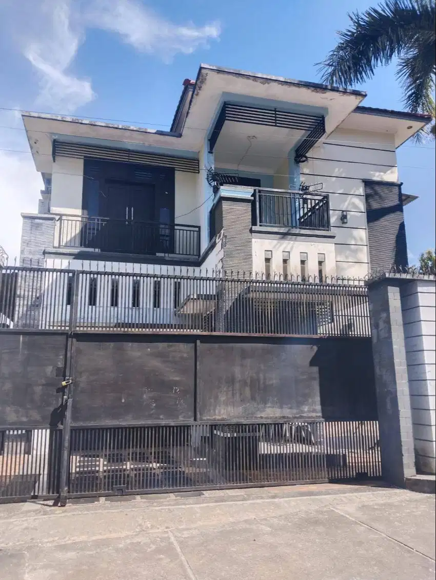 DI JUAL CEPAT RUMAH 2 LANTAI - FULL FURNISH