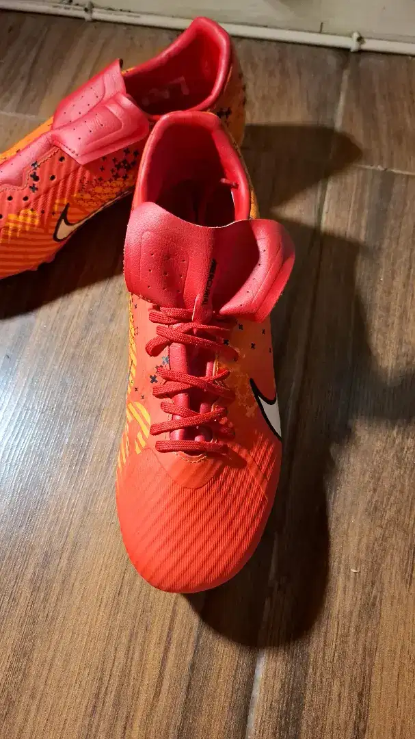 Sepatu bola nike zoom