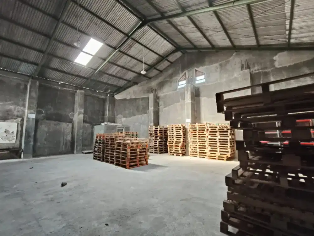 DI SEWAKAN GUDANG DI PUSAT KOTA MAGELANG
