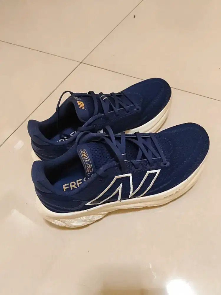 New balance 1080 Navy running 42